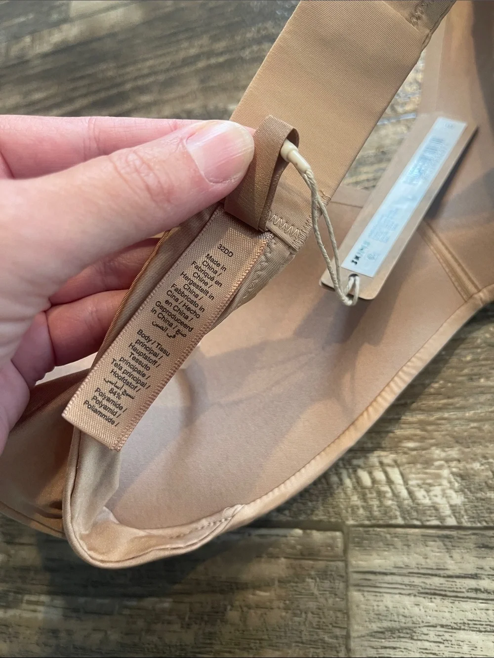 NWT skims wireless form push up plunge bra in color clay 32DD - Picture 4 of 10